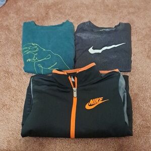 Boys Lot Of 3 Shirts Size 6/7.